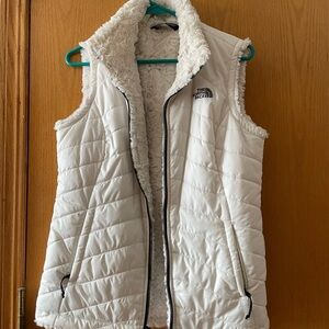 The North Face Women's White Fleece-Lined Vest